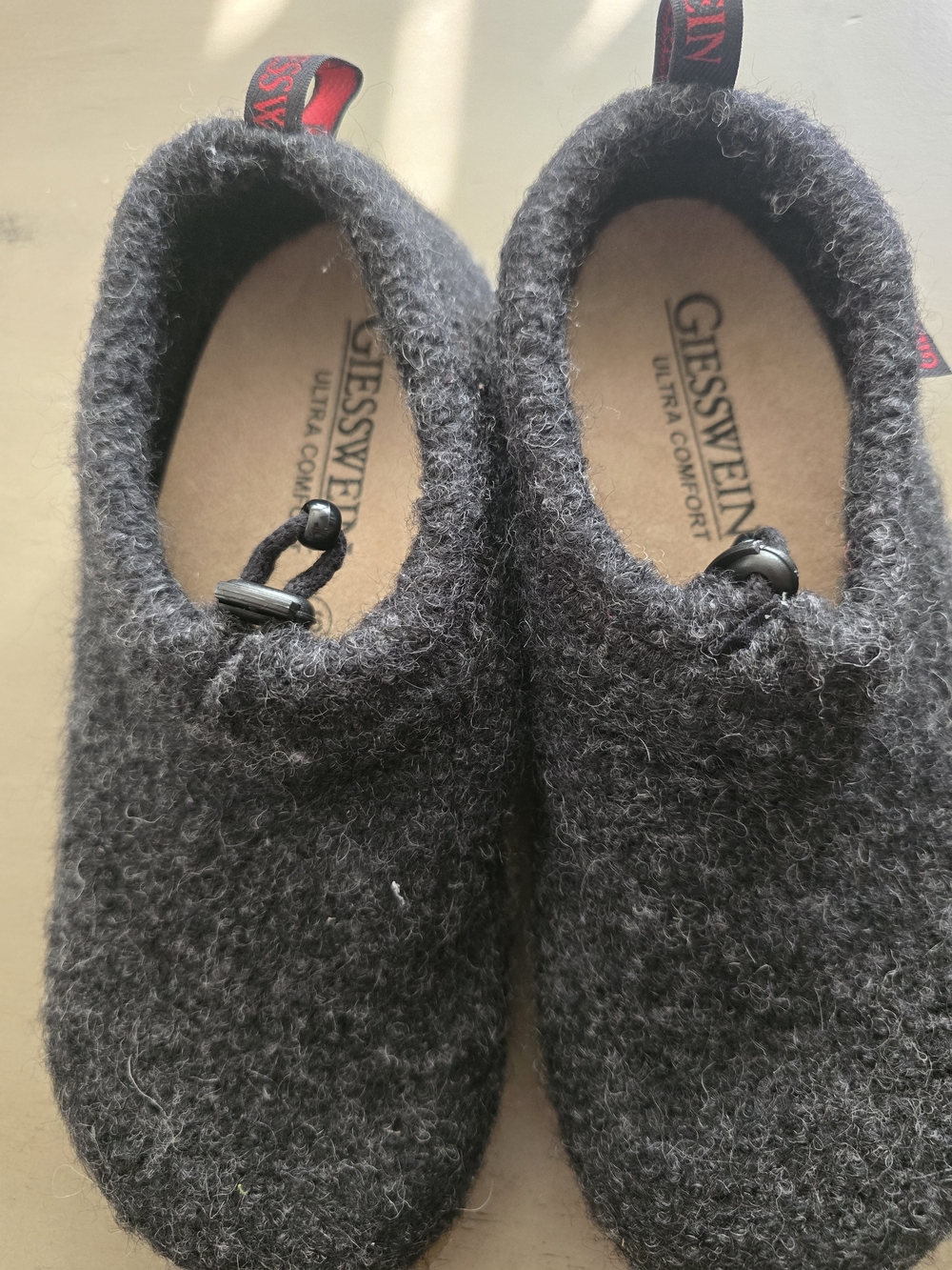 Giesswein Cozy Wool Slip-On Slippers in Charcoal